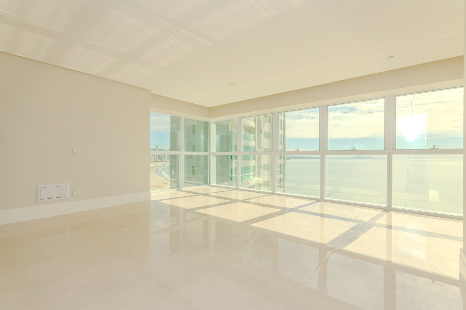 One Tower — Apartamento 4 suítes, Barra Sul — Barra Sul · Balneário Camboriú
